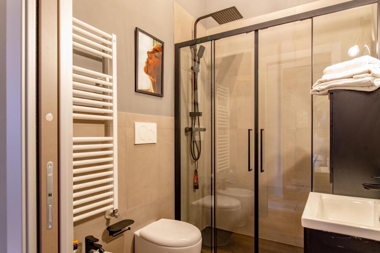 Oggi Ti Porto A Torino By Happyhostorino Apartamento Exterior foto